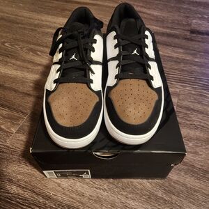 Jordan Nu Retro 1 Low